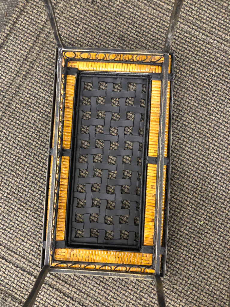 WOVEN METAL PLANT STAND.