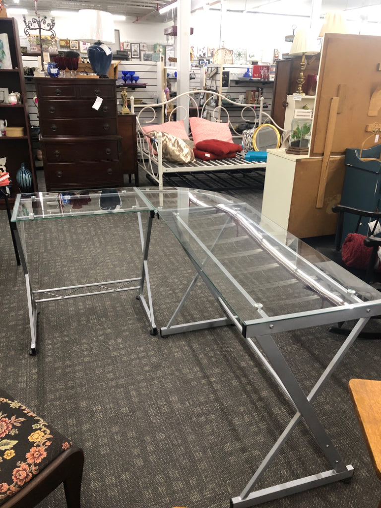 L SHAPED GLASS & METAL DESK.