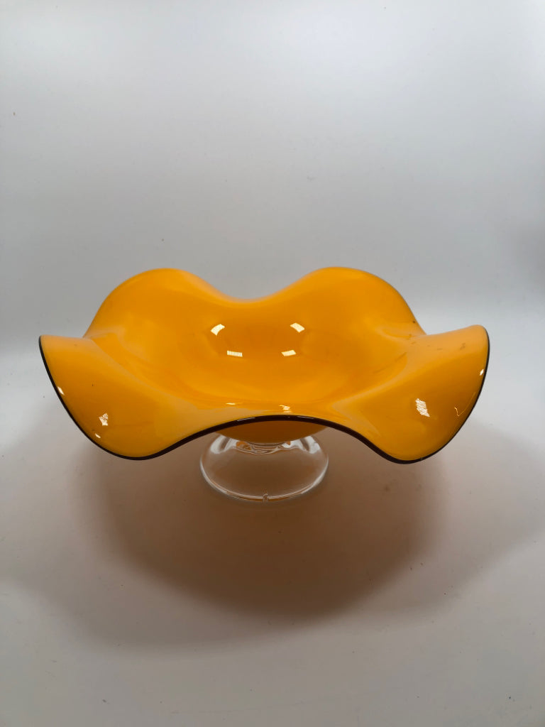 WAVY EDGE GLASS CENTERPIECE BOWL.
