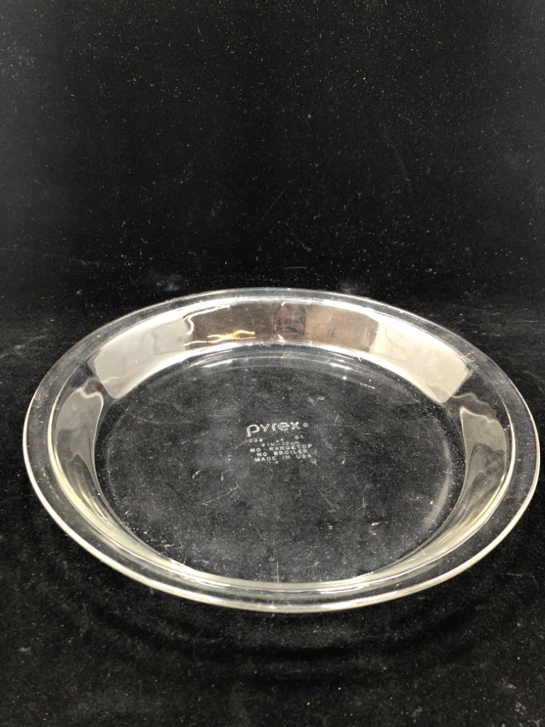CLEAR GLASS PYREX PIE DISH.
