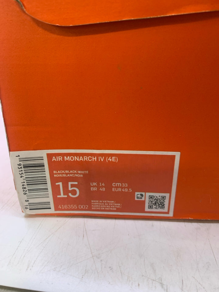 Nike Size 15 Young Men's Sneakers