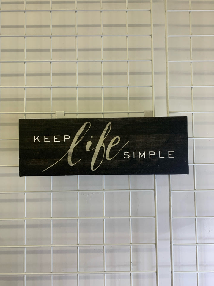 CANVAS KEEP LIFE SIMPLE WALL ART.