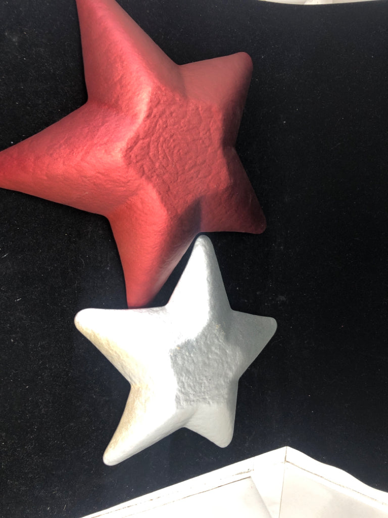 2 GLASS STAR SHAPED NESTING BOWLS SILVER/RED.