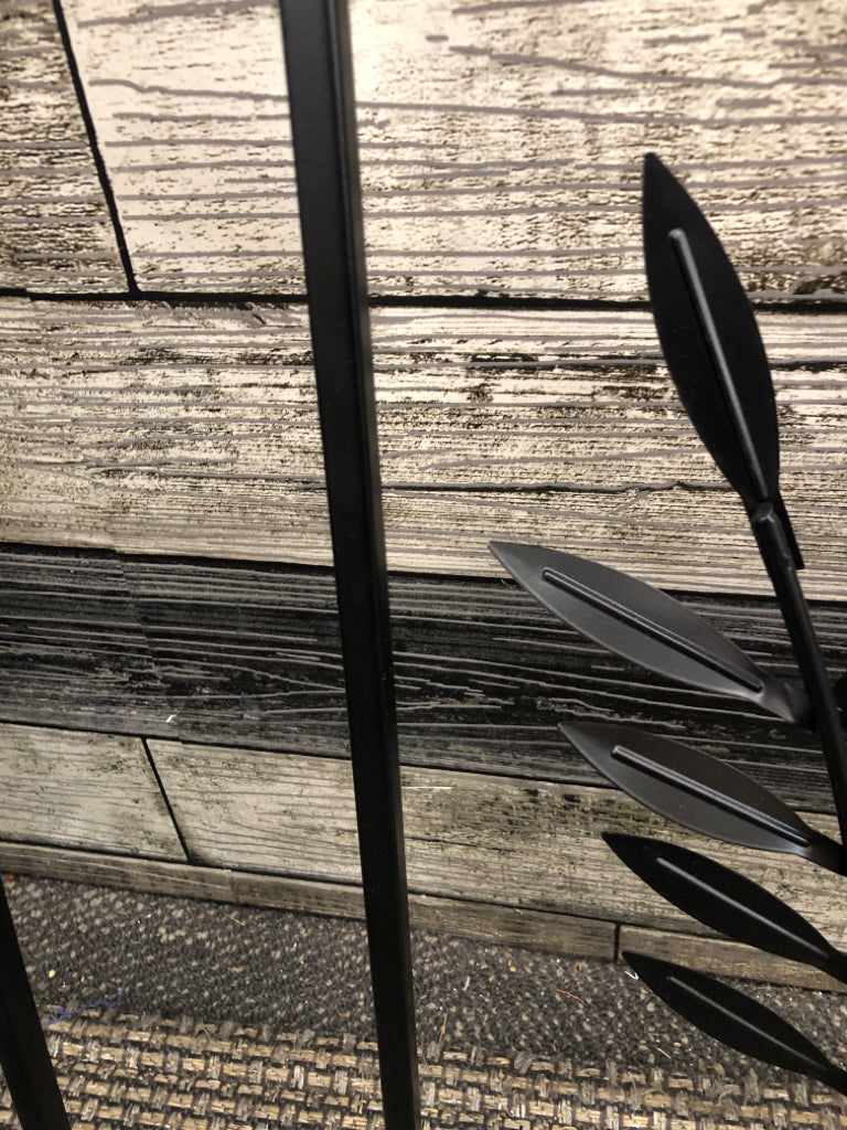 BLACK METAL DANDELION AND LEAVES WALL HANGING.