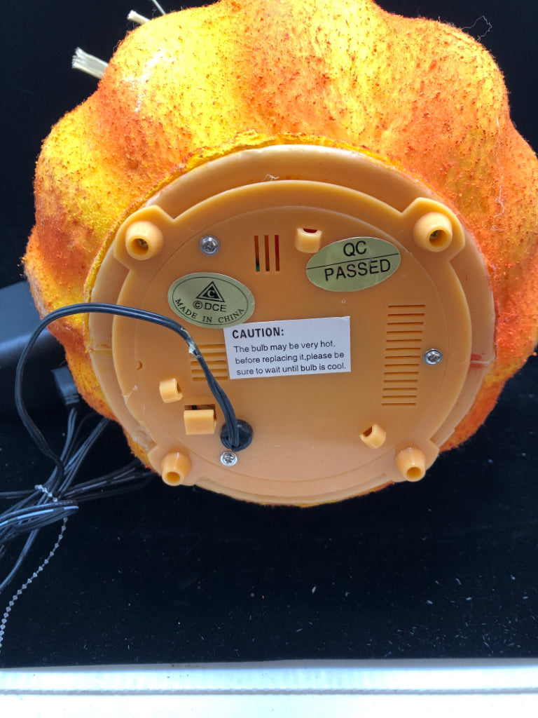 STACKED PUMPKIN FIBER OPTIC LIGHT.