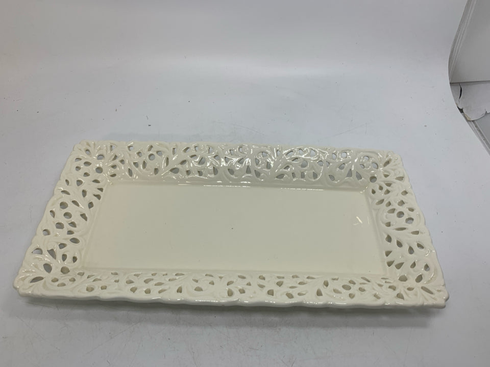 CERAMIC PIERCED EDGE TRAY.
