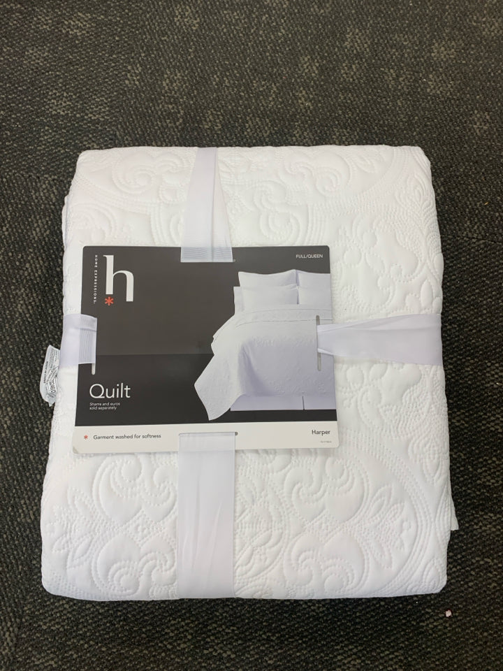 NWT FLORAL STITCHED QUEEN/FULL WHITE QUILT.