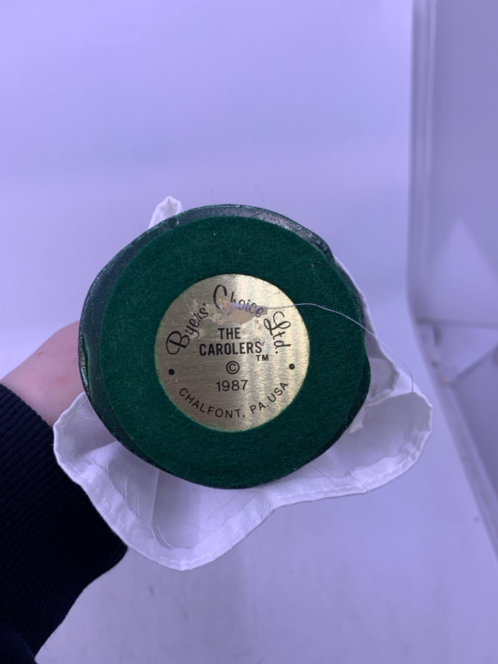 RED HAIRED GIRL ANGEL CAROLER 1987 BYERS' CHOICE.