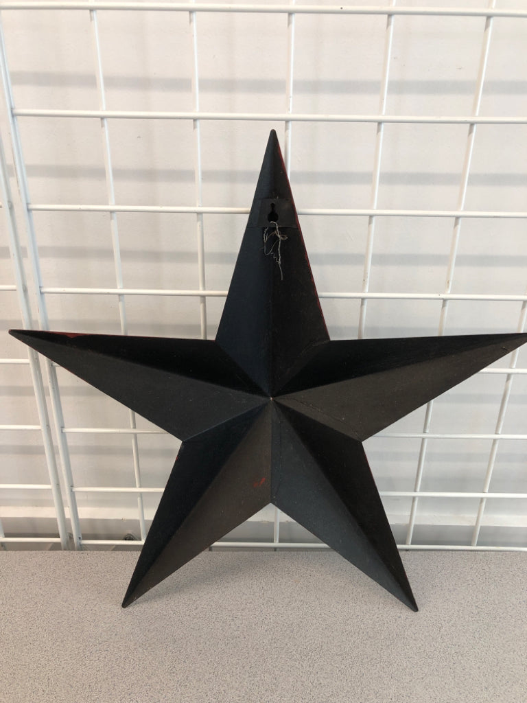 BLACK METAL STAR DECOR.