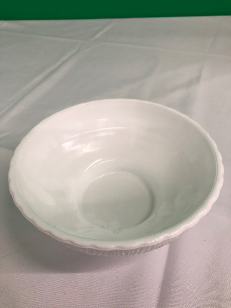 VTG TEXTURED FOOTED MILK GLASS DISH.