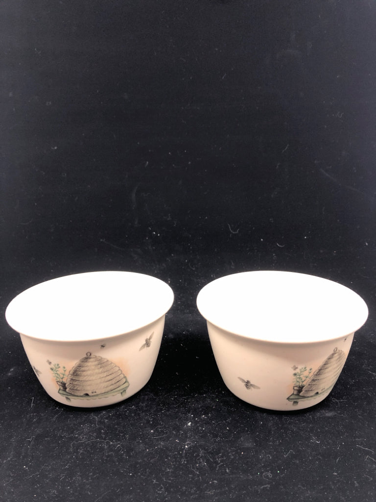 2 PFALTZGRAFF NATUREWOOD BOWLS.