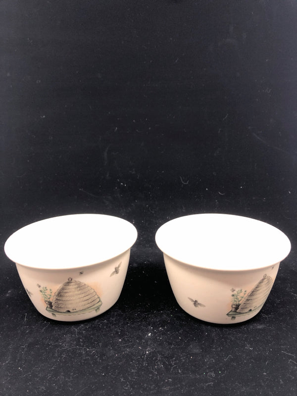 2 PFALTZGRAFF NATUREWOOD BOWLS.