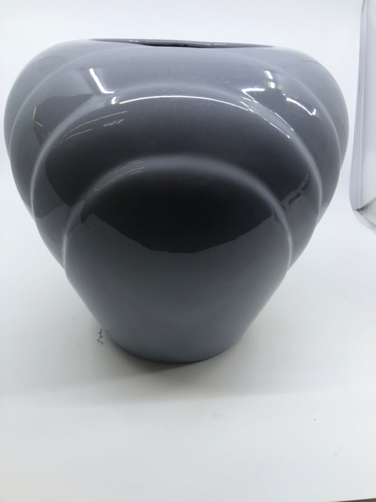 LARGE GREY VASE.
