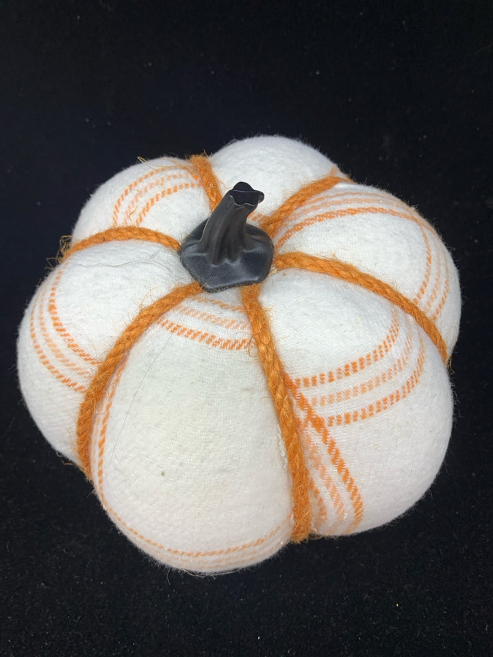 ORANGE PLAID PUMPKIN.