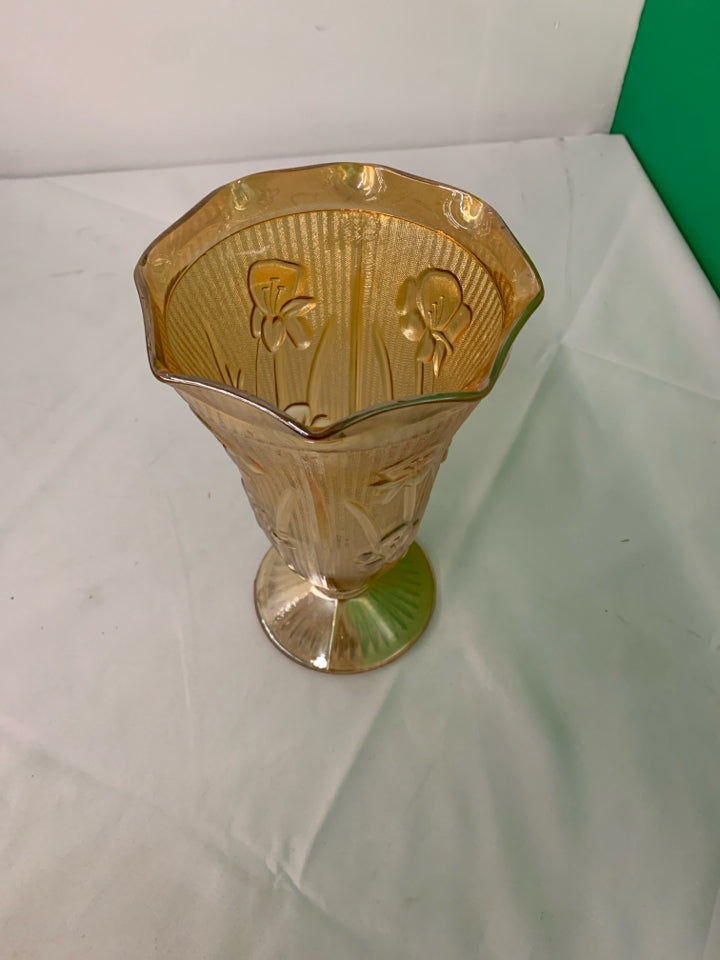 VTG IRIDESCENT EMBOSSED VASE.