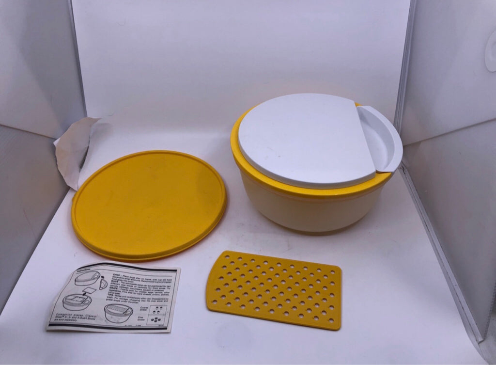 VTG TUPPERWARE KITCHEN WORK UNIT CHOP/SLICE/GRATE.