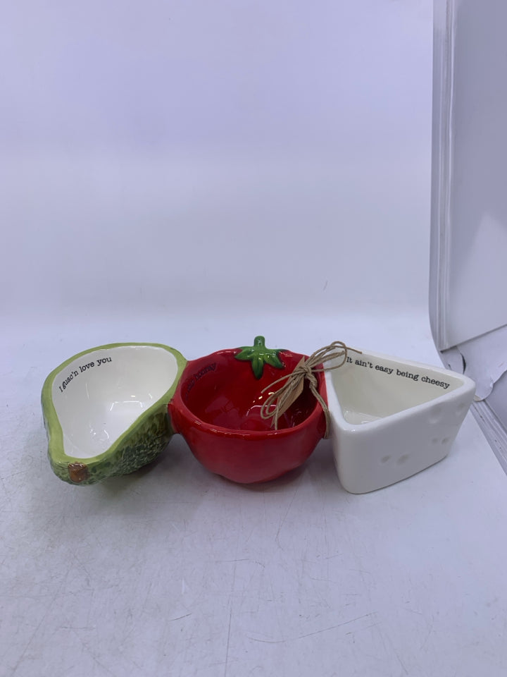NEW AVOCADO,TOMATO AND CHEESE BLOCK FUSED CERAMIC DIP SET.