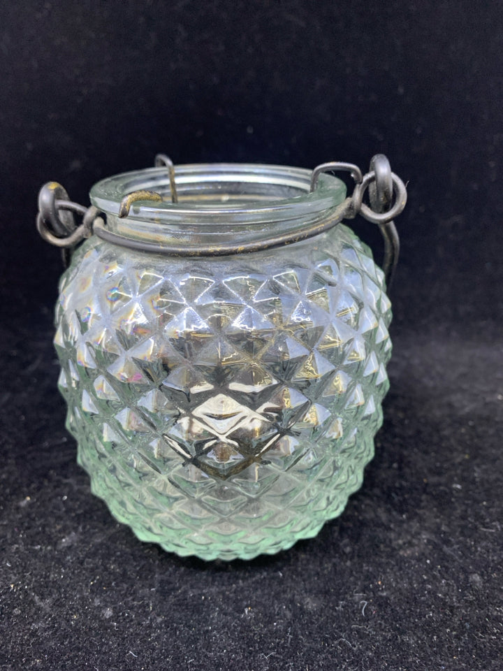 CLEAR GLASS LANTERN TEA LIGHT HOLDER.