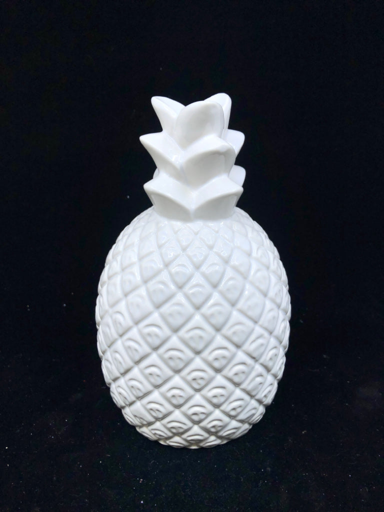 WHITE CERAMIC PINEAPPLE.