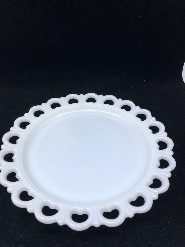 VTG ROUND MILK GLASS LACE EDGE PLATTER.