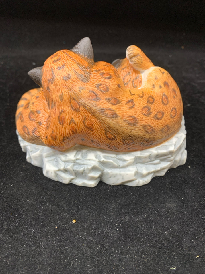 NIB LENOX BABY TIGERS NATURE'S YOUNG "PLAYED OUT".