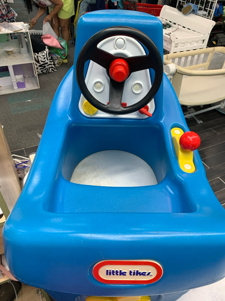 BLUE LITTLE TUG OUTDOOR TOY