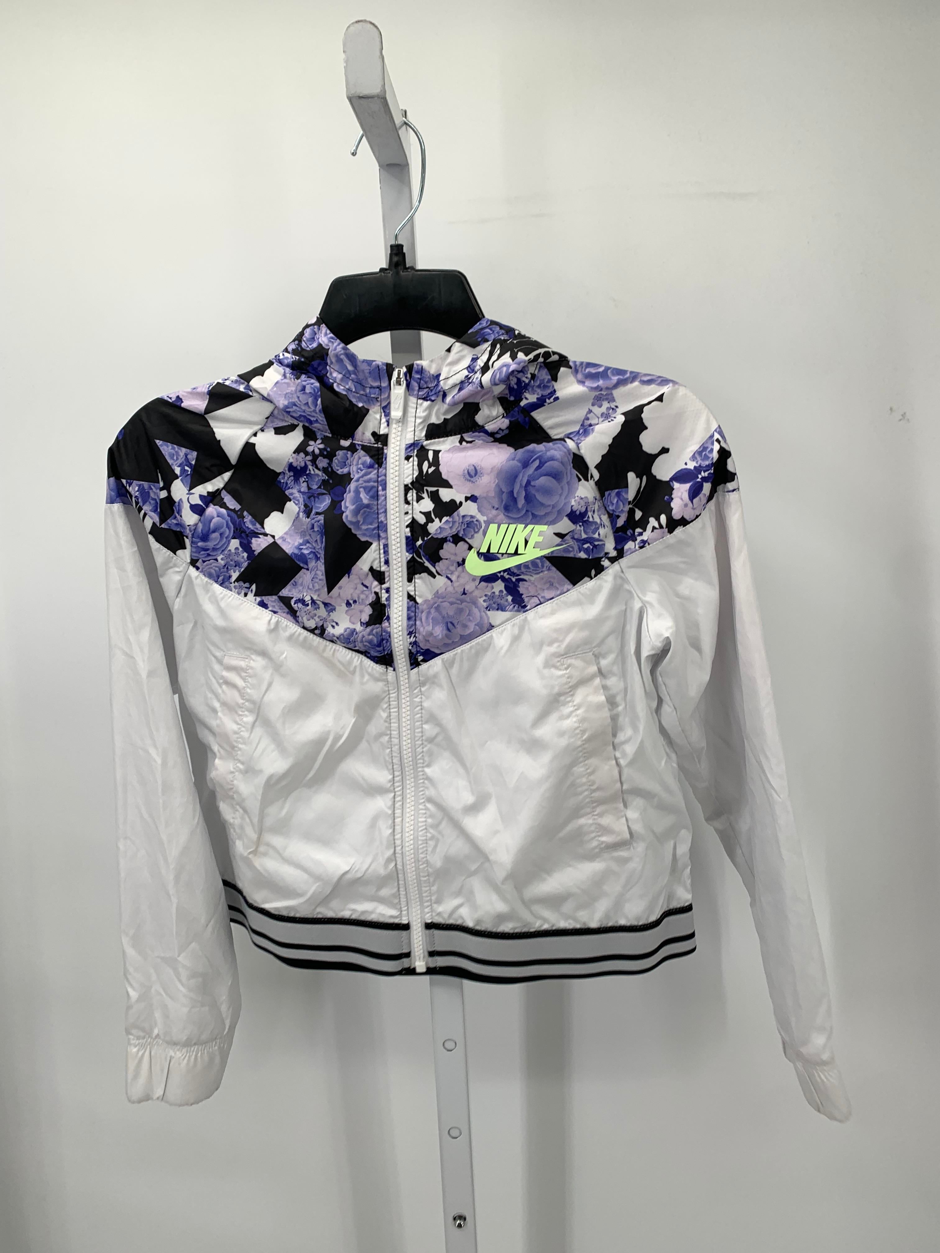 Nike Size 12-14 Girls Lightweight