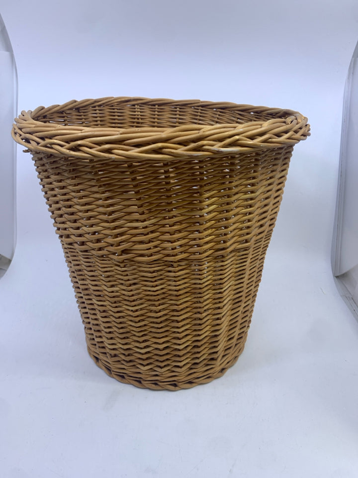 BROWN WICKER GARBAGE BIN.