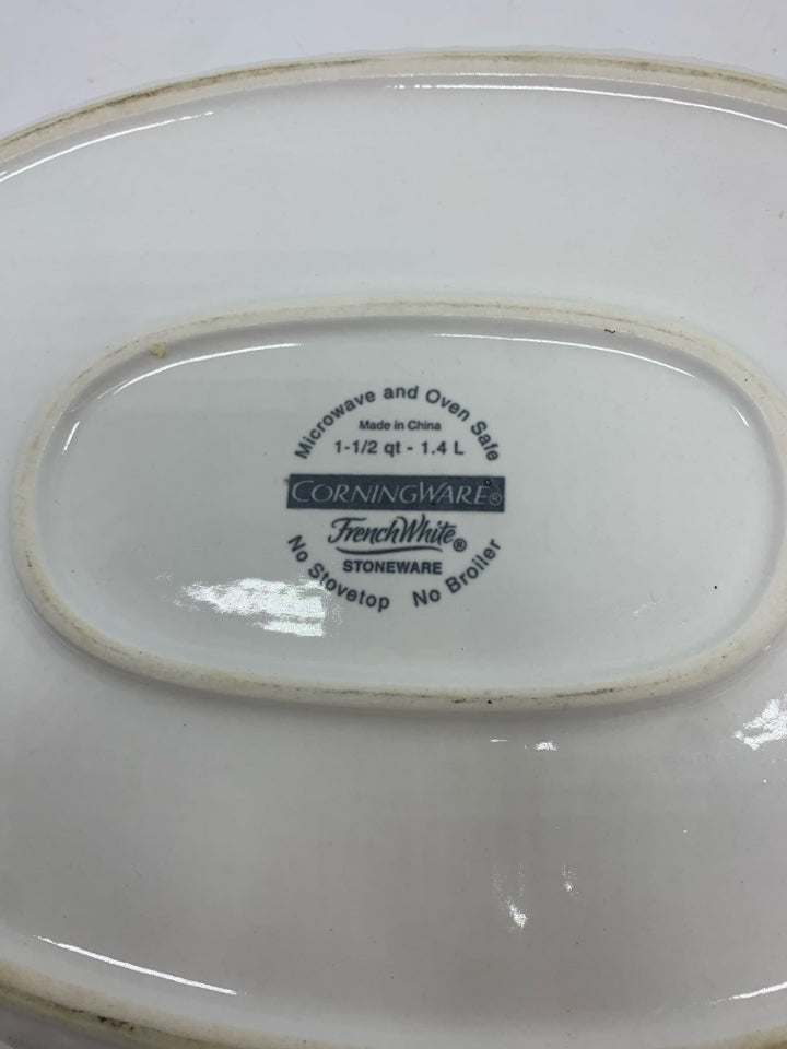 CORNING WARE OVAL CASSEROLE DISH W/LID.