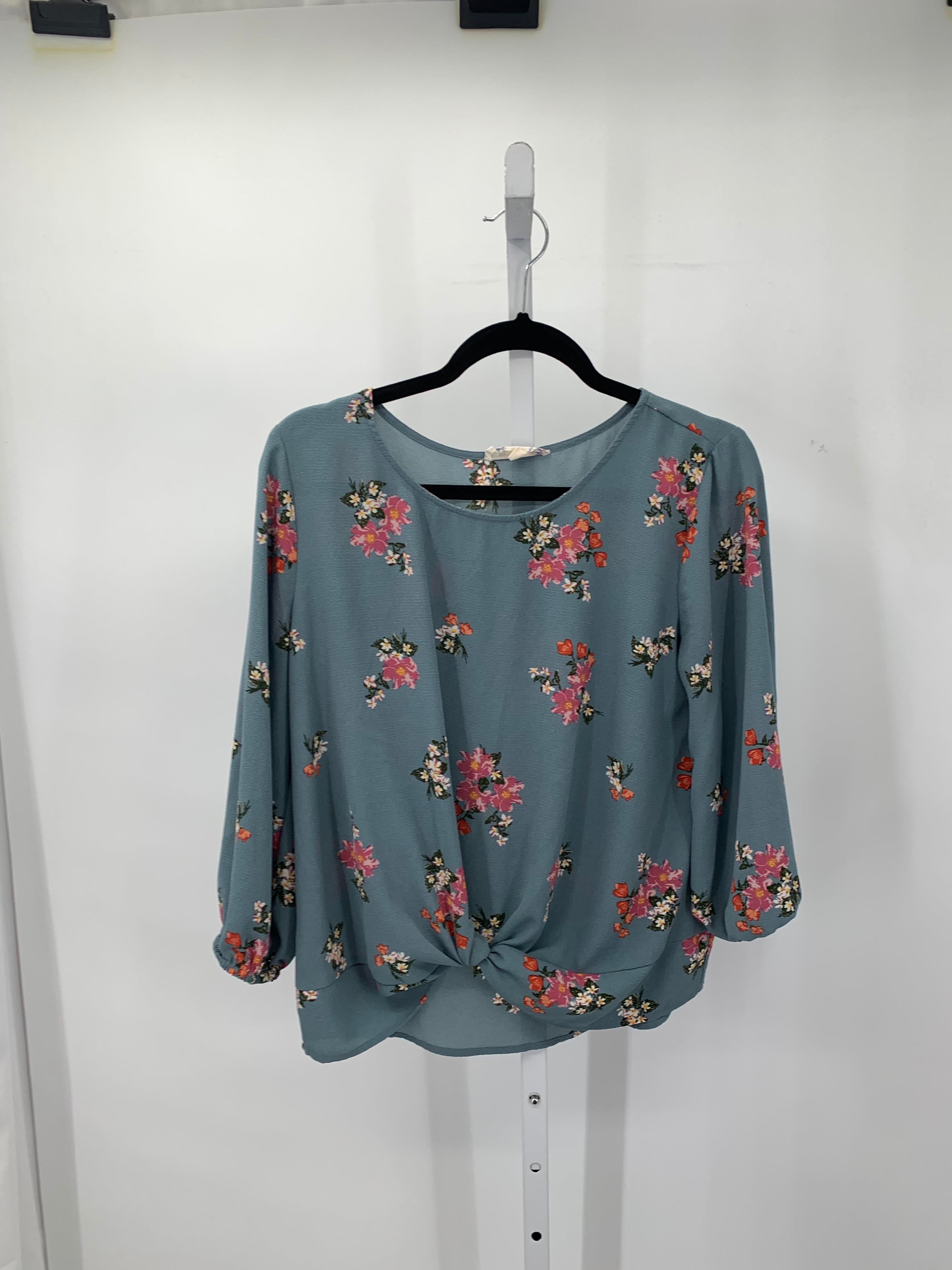 Pink Republic Size Medium Juniors 3/4 Sleeve Shirt