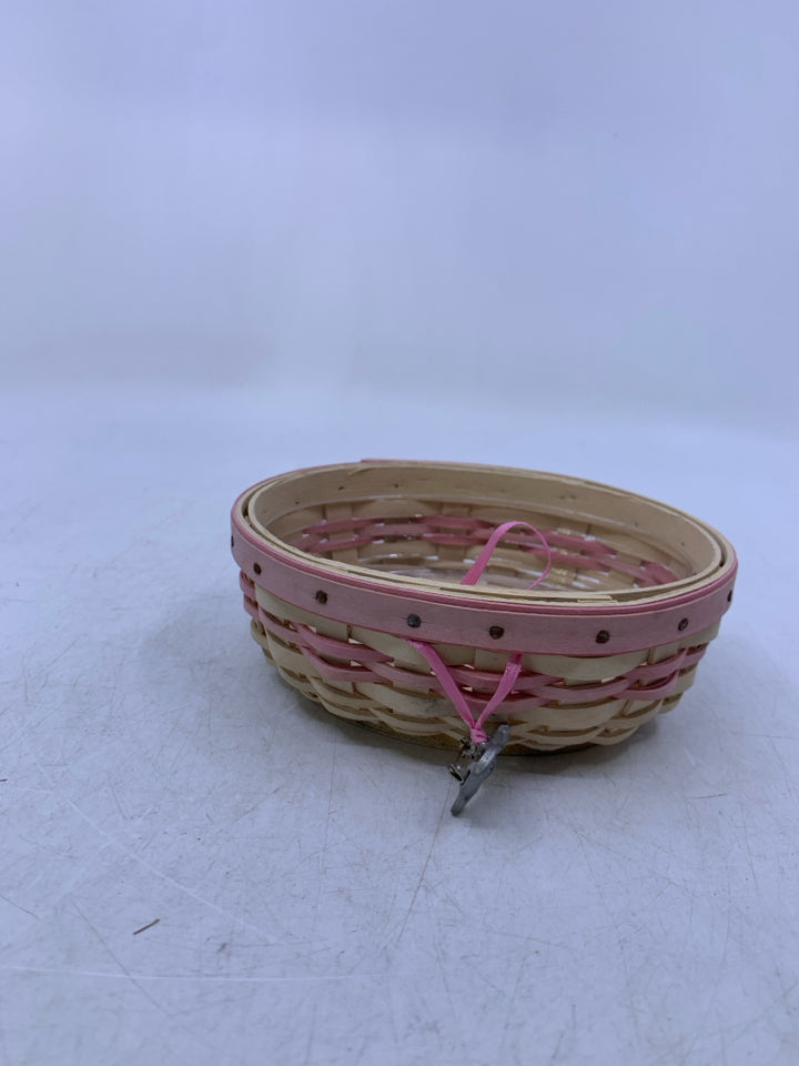 SMALL OVAL 2003 BREAST CANCER SOCIETY W/ TIE ON/PROTECTOR.