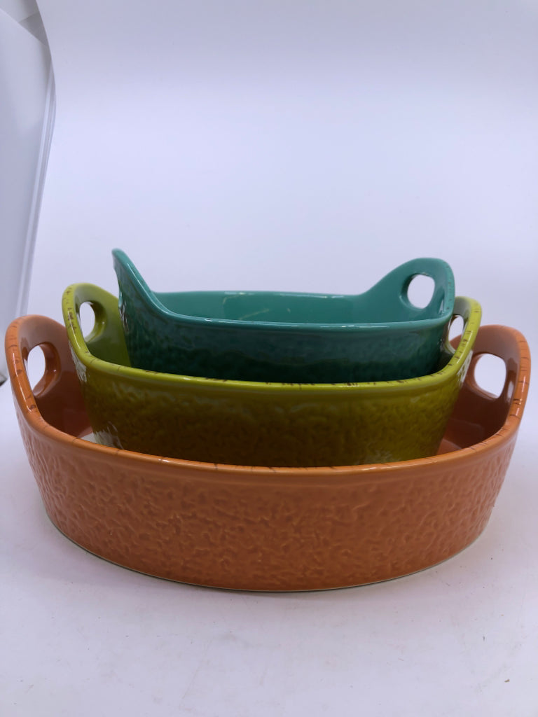 3 COLORFUL BAKING DISH W HANDLES.