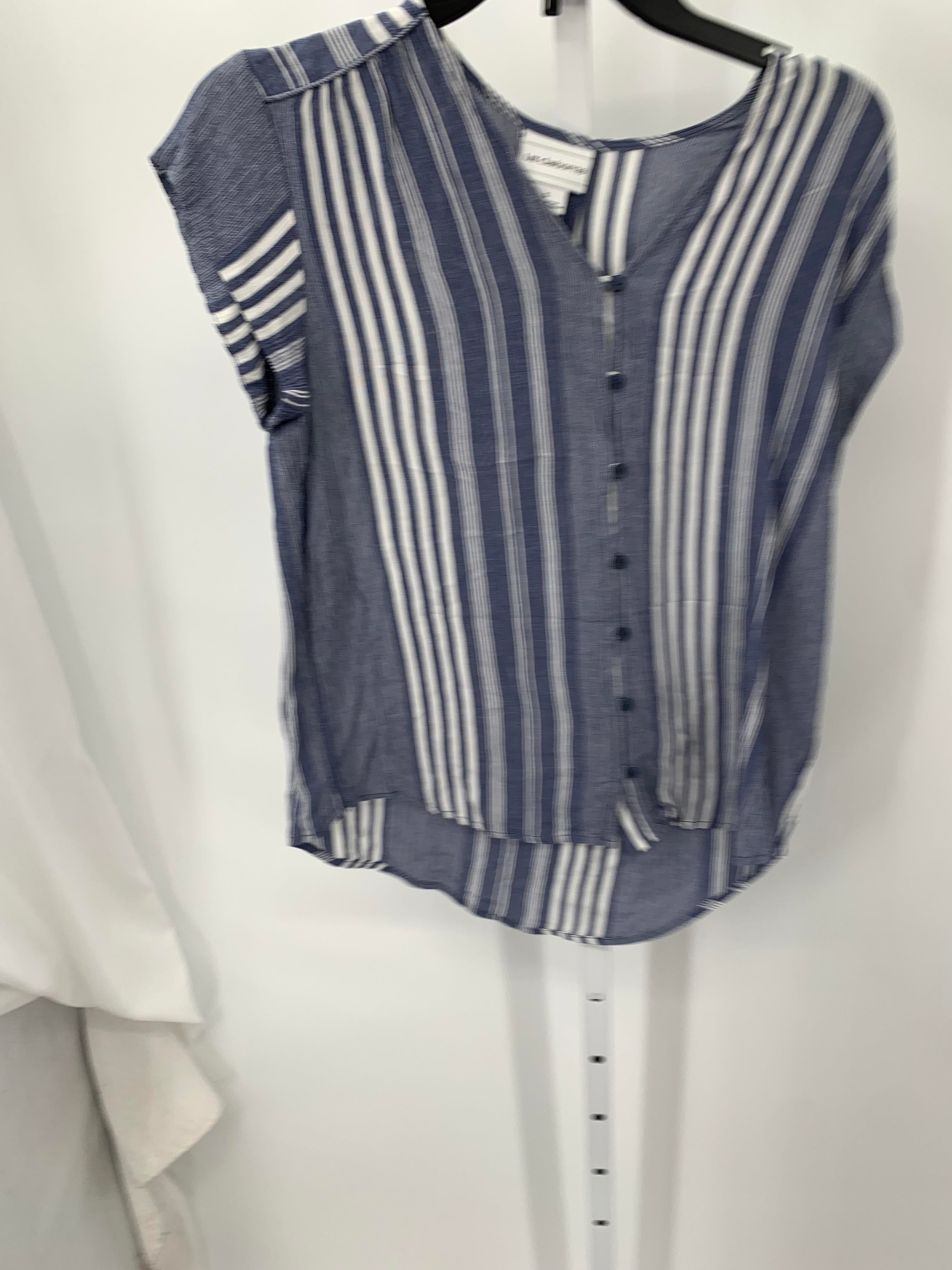 Liz Claiborne Size Small Misses Short Sleeve Shirt
