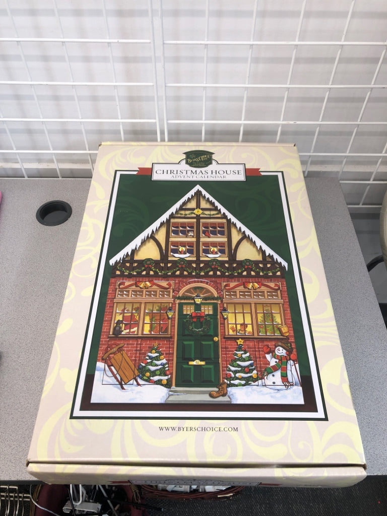 NIB CHRISTMAS HOUSE ADVENT CALENDAR BOX- BYERS' CHOICE.