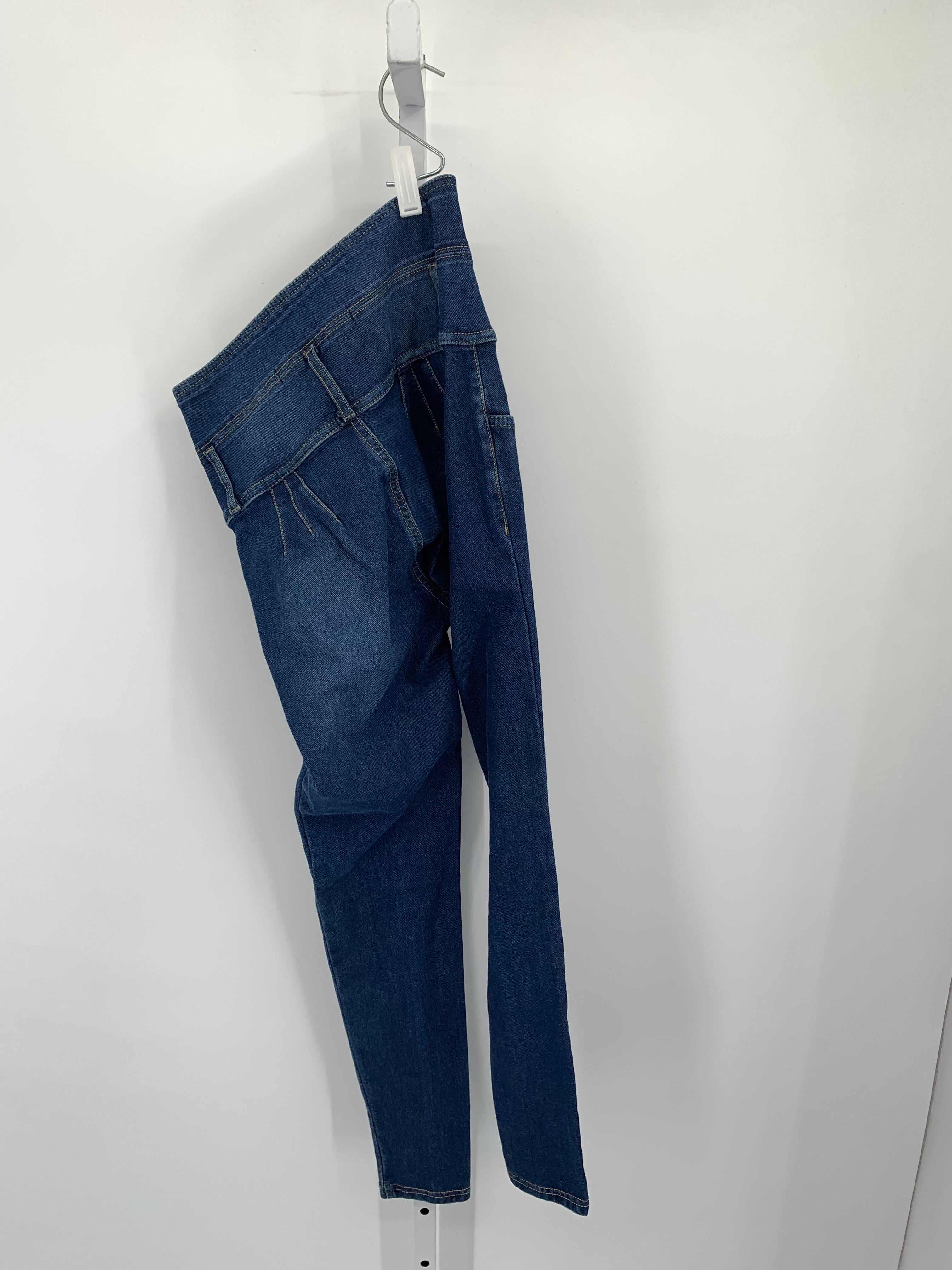 JW Maxx Size Medium Juniors Jeans