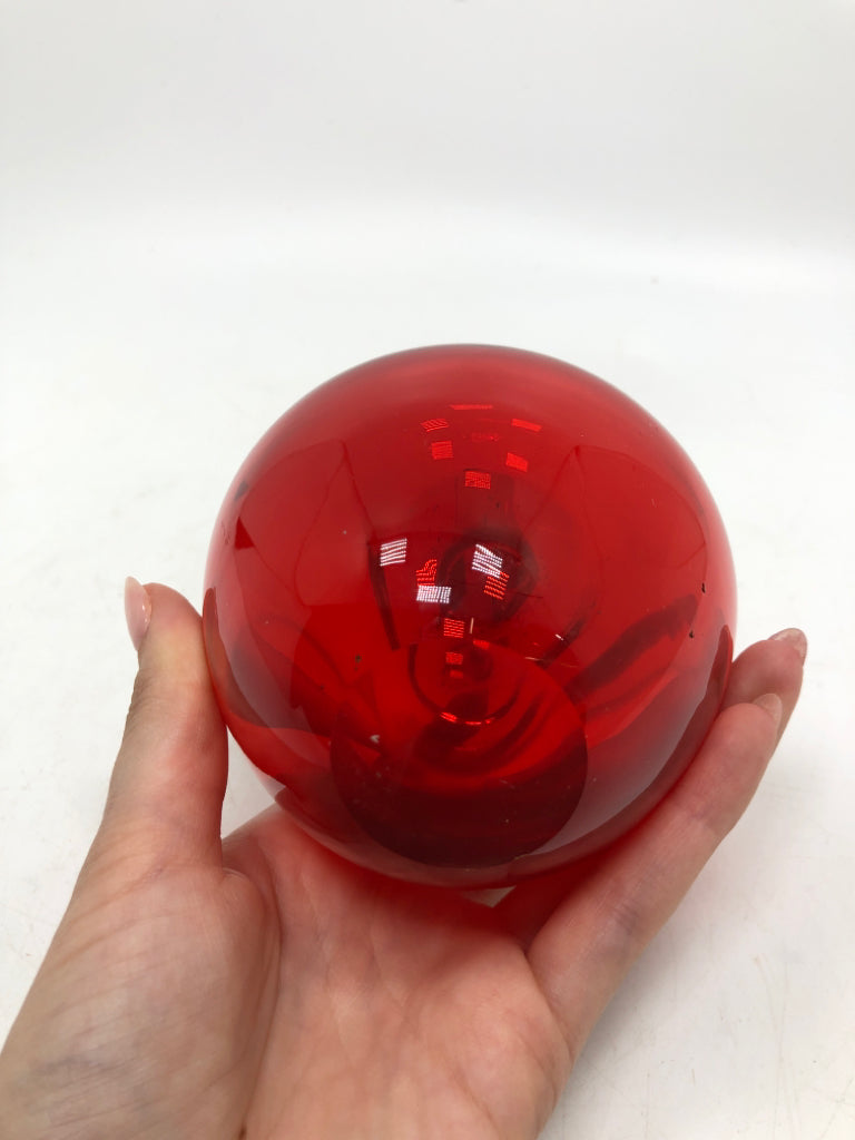 RED GLASS APPLE PAPER WEIGHT.
