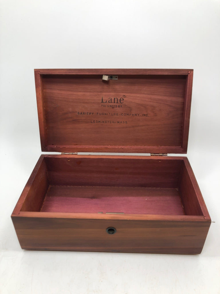 LANE MINI CEDAR CHEST- GARIEPY.