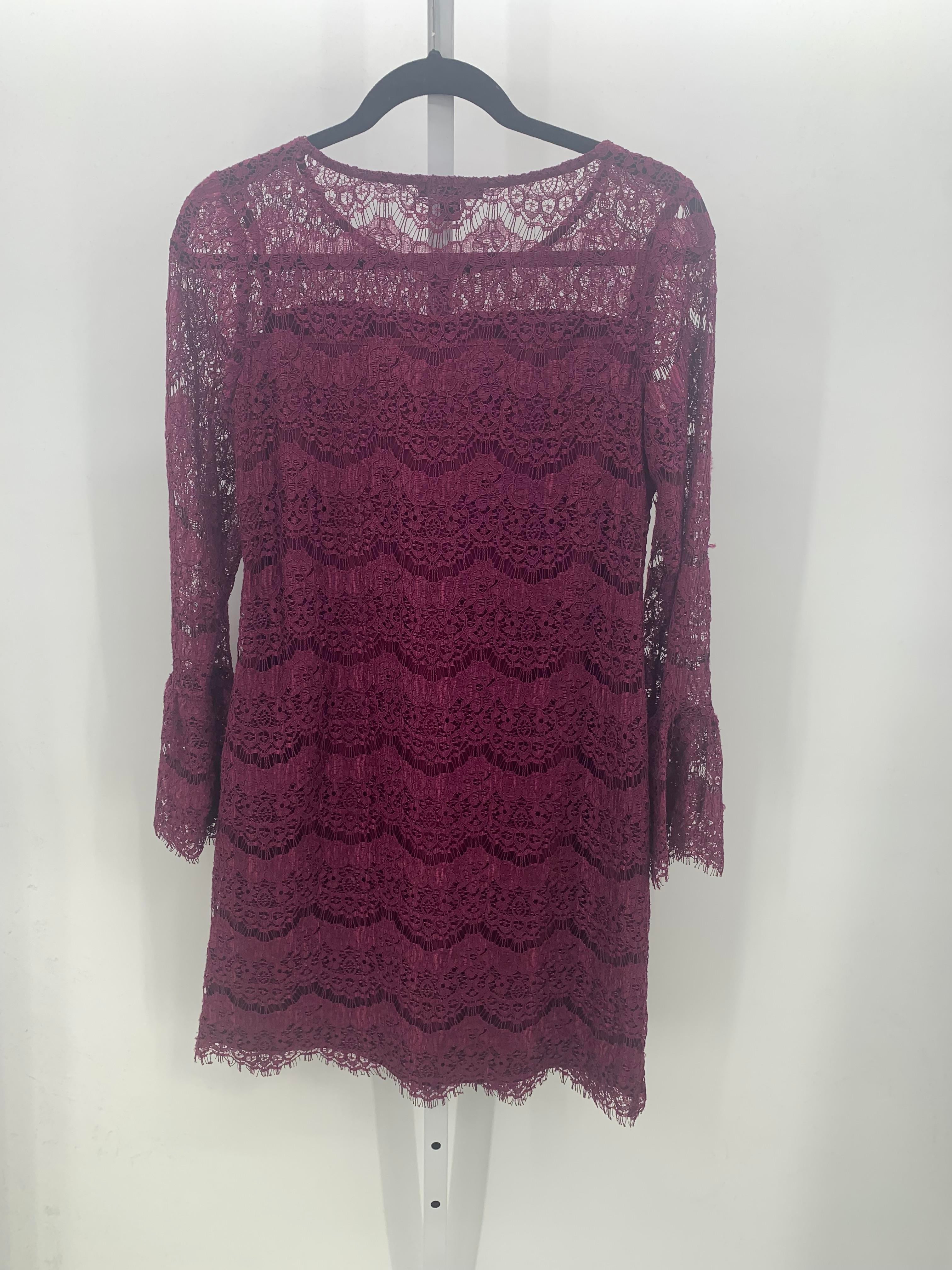 Roz & Ali Size 4 Misses Long Sleeve Dress