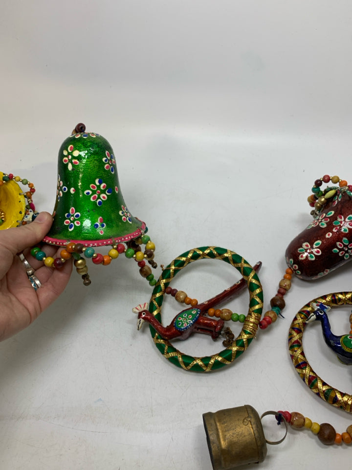 ABSTRACT/COLORFUL BELLS ANIMALS HANGING  GARLAND.