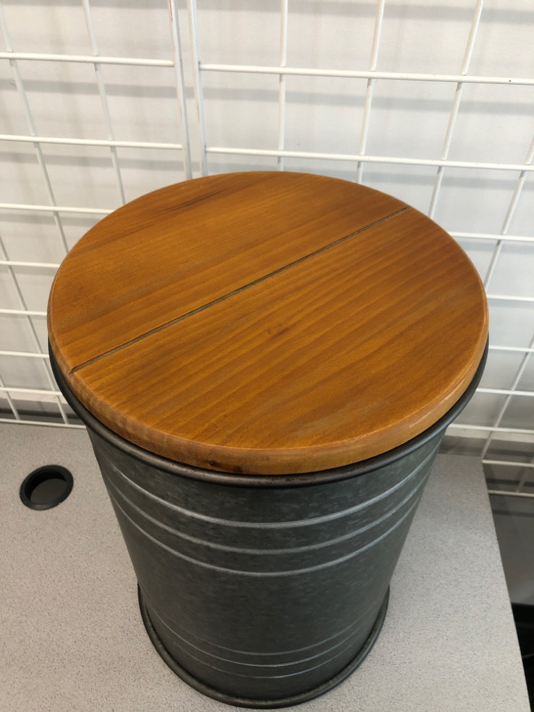 BARREL HOLLOW TABLE W/ WOOD TOP.