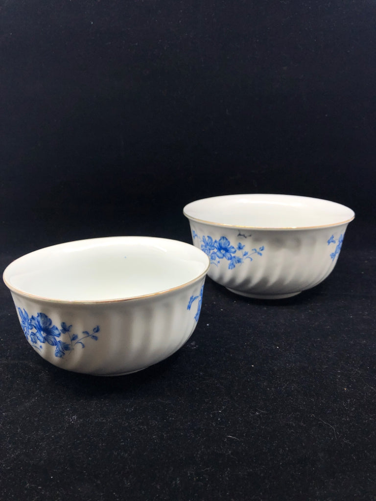 2 BLUE FLORAL SWIRL RIBBED BOWLS.