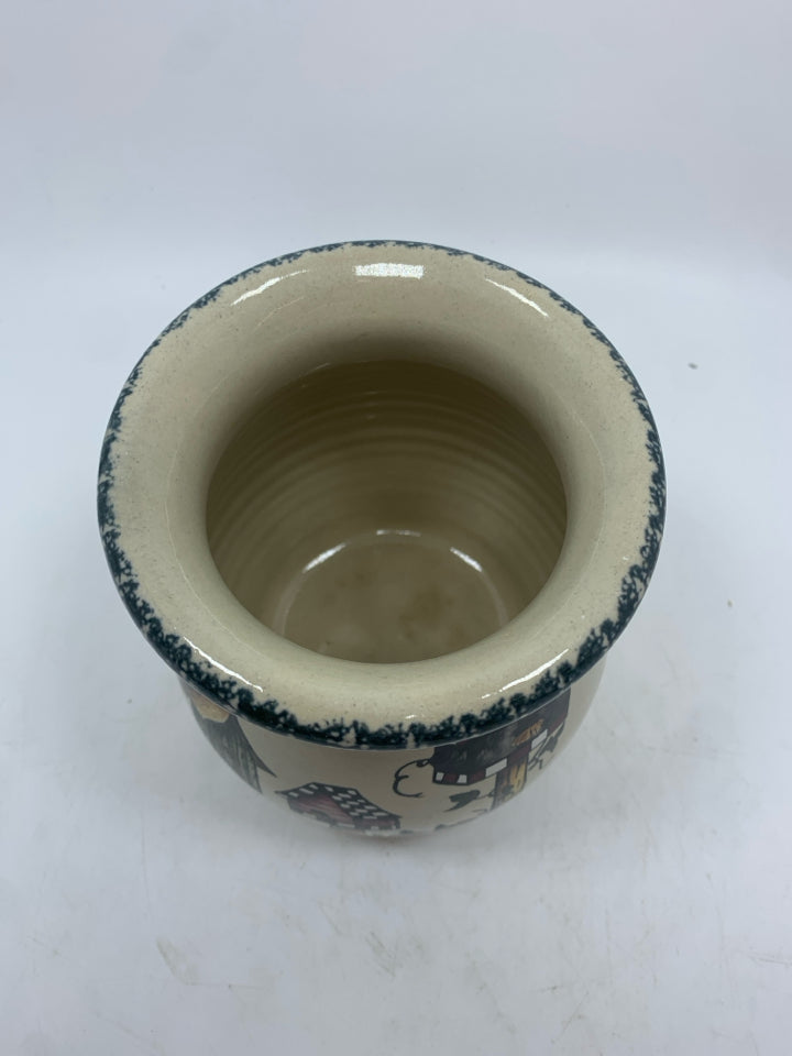 BIRDHOUSE UTENSIL CROCK.