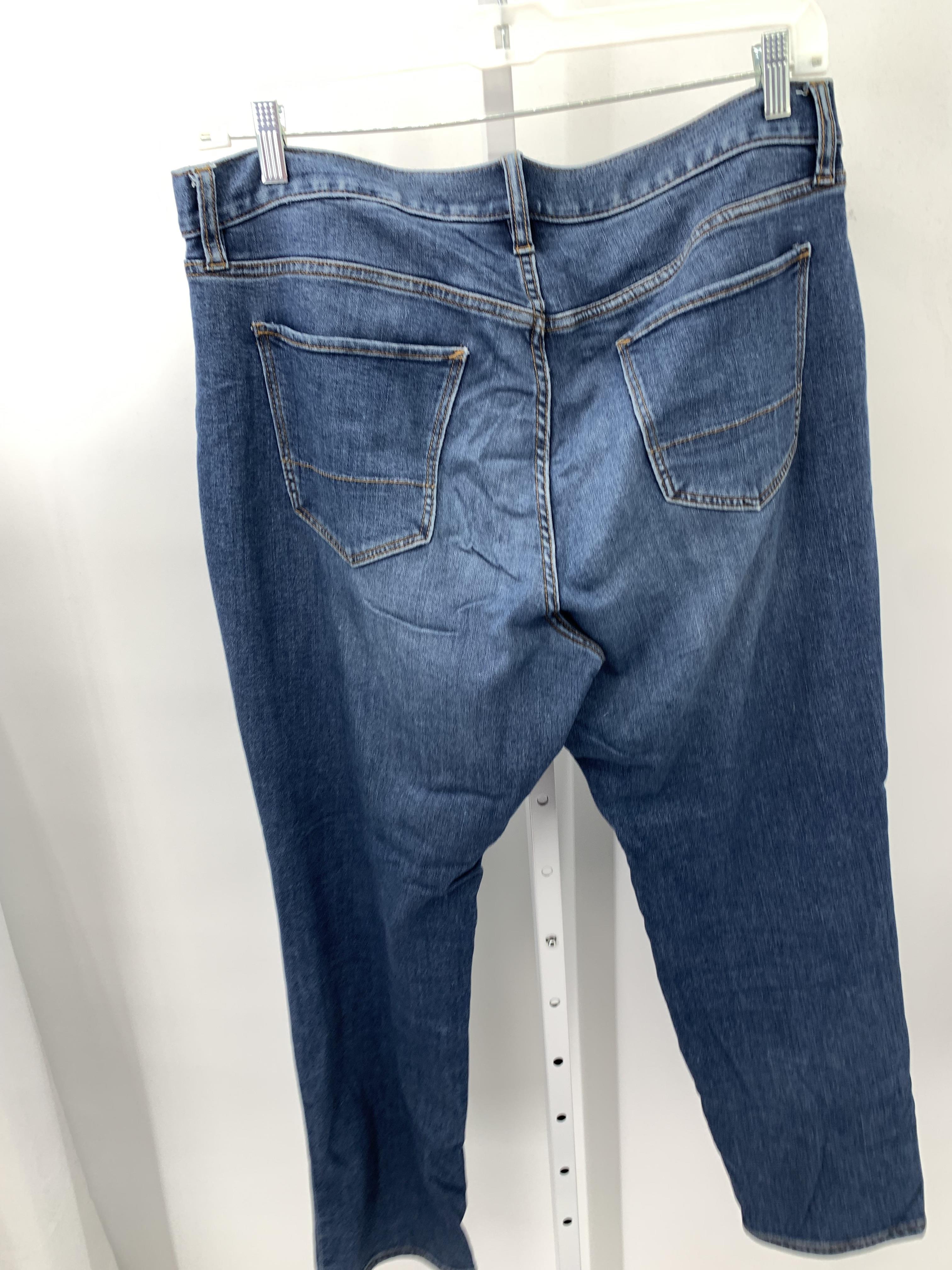 ATHLETIC FIT TRAVEL JEANS
