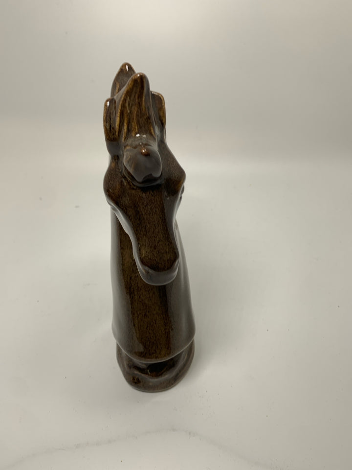 LIGHT BROWN CERAMIC HORSE HEAD.