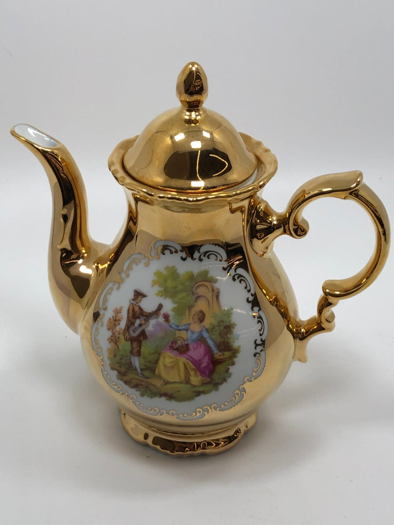 13PC VTG GOLD BAVARIA GERMANY TEA SET.