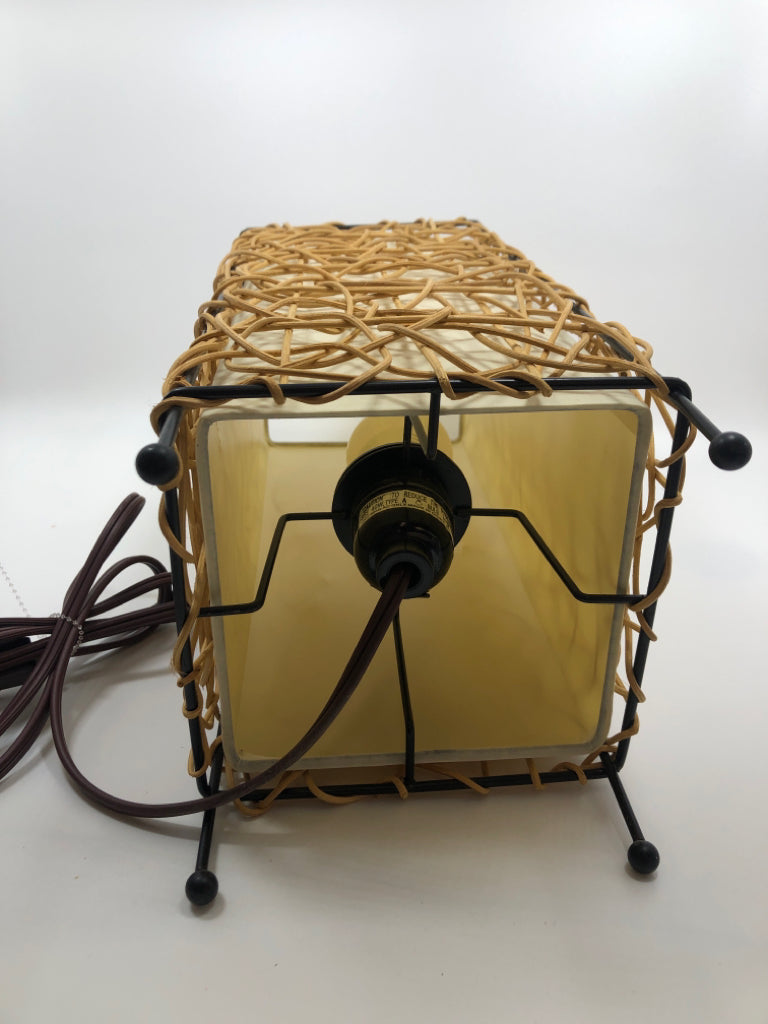 RATTAN NOODLE LAMP.