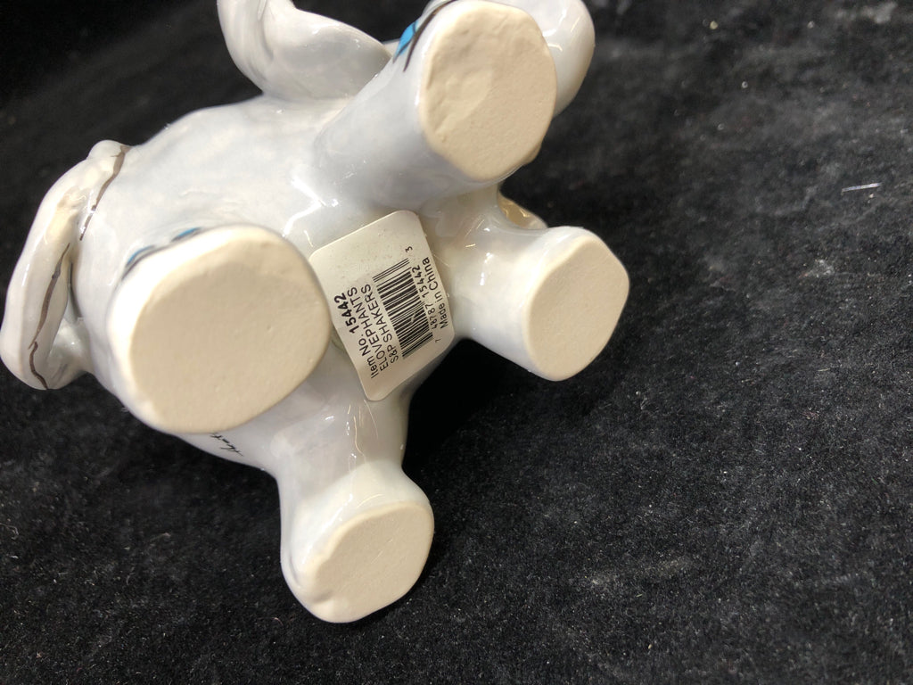 ELEPHANT SALT & PEPPER SHAKERS IN BOX HEATHER GOLDMINE.