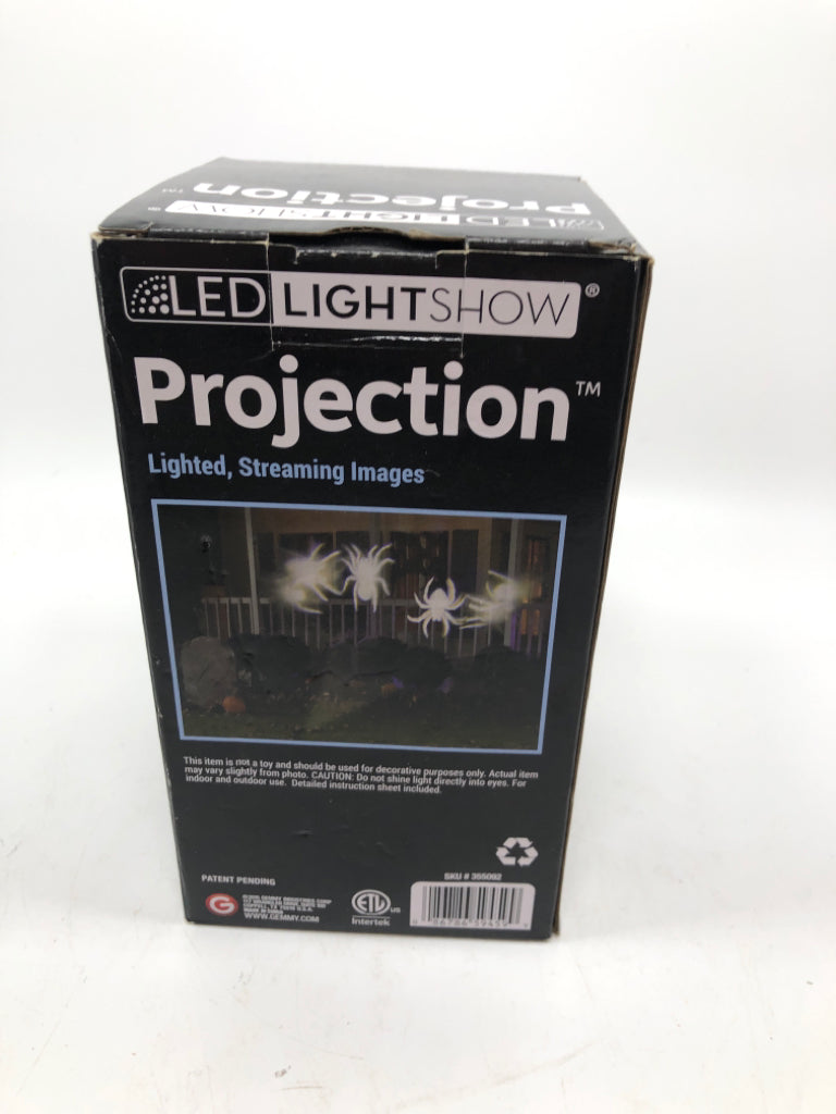 NIB SPIDER PROJECTION LIGHT SHOW.