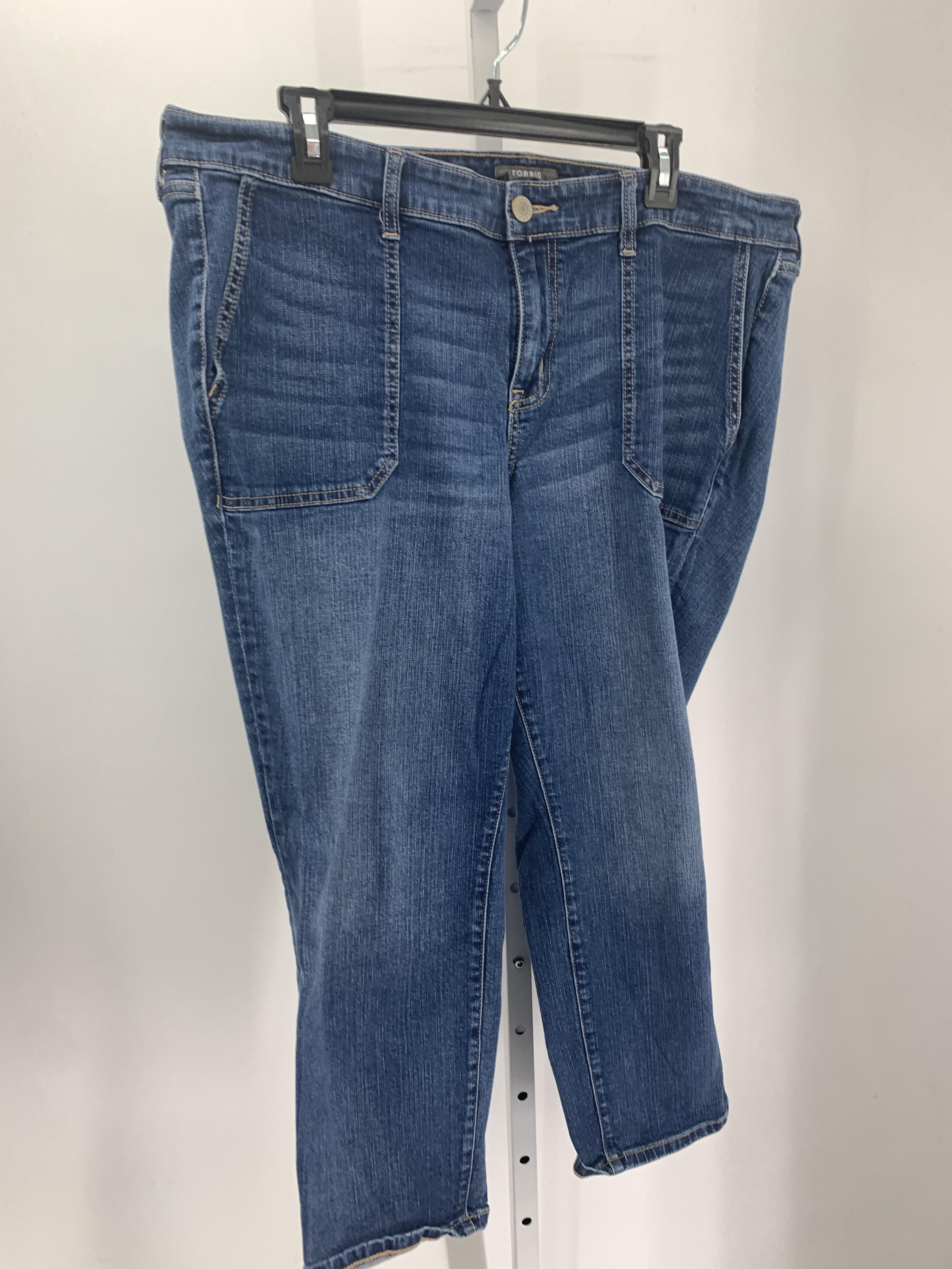 Torrid Size 18 W Womens Cropped Pants