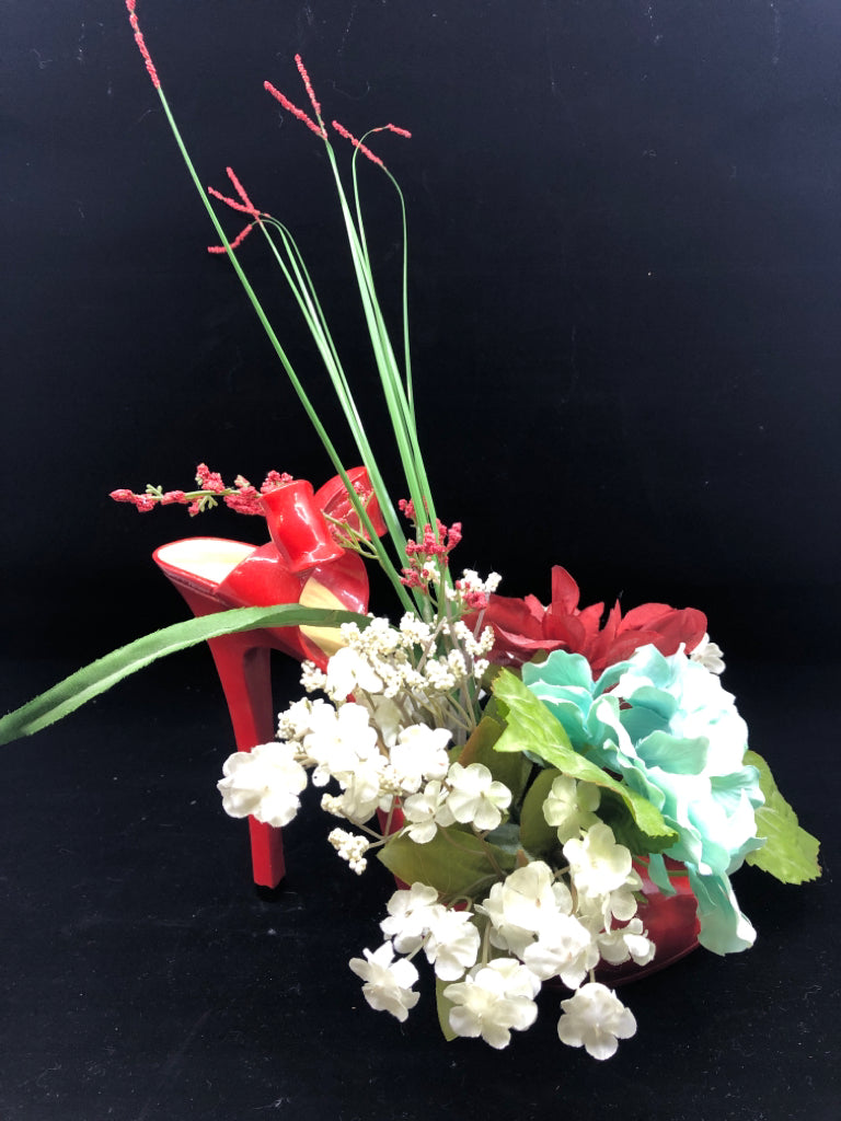 RESIN RED HIGH HEEL W/ FAUX BOUQUET.